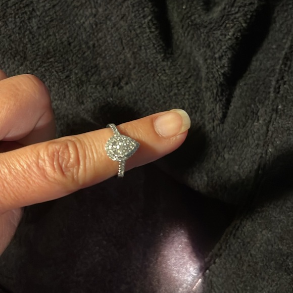 Woman ring - Picture 2 of 7